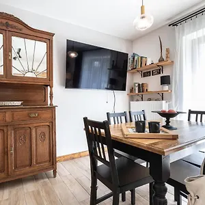 https://apartament-sloneczne-tatry-droga-na-bystre-5b.zakopanehotels.org
