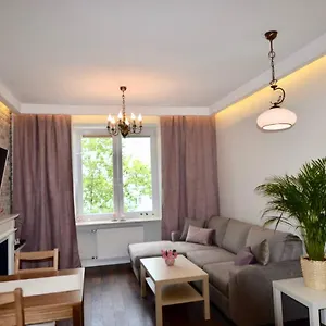 https://apartament-in-the-city-center-by-jana-pawla-ii.warsawhotelspoland.com